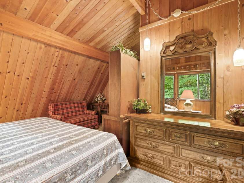 48 Easy Street, Waynesville, NC 28786.  MLS# CAR4411463, YatesRealty ID 42660. 