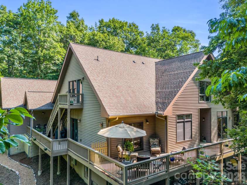 117 Inoli Circle, Brevard, NC 28712.  MLS# CAR4405669, YatesRealty ID 42661. 
