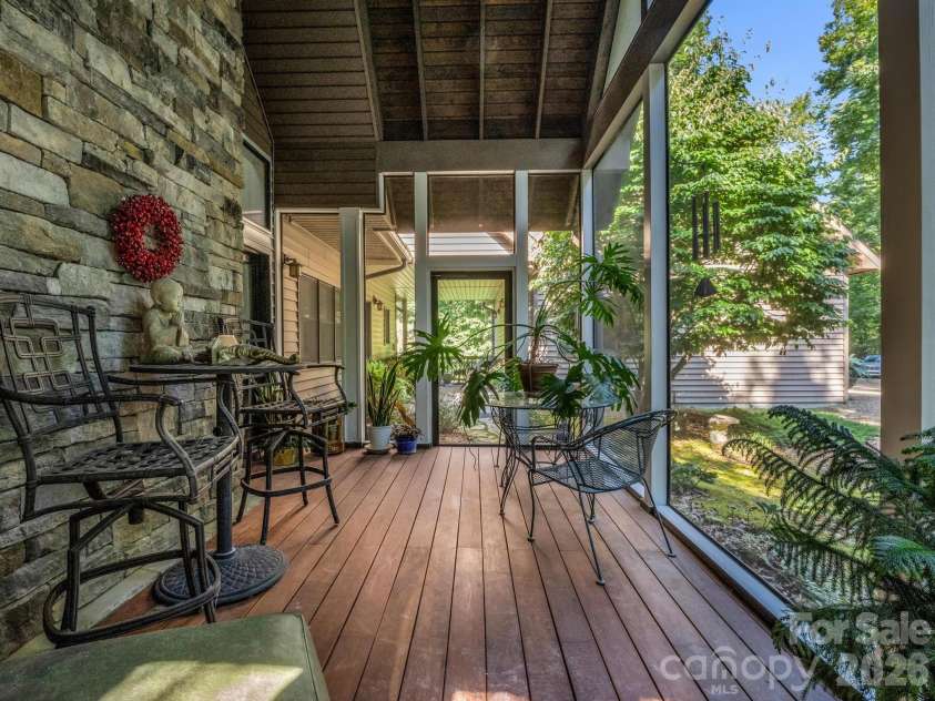 117 Inoli Circle, Brevard, NC 28712.  MLS# CAR4405669, YatesRealty ID 42661. 