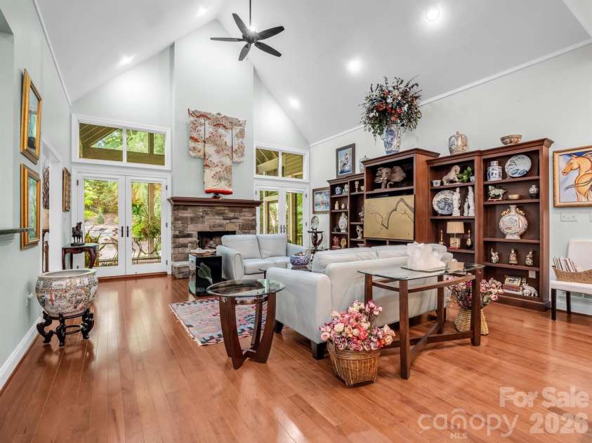 117 Inoli Circle, Brevard, NC 28712.  MLS# CAR4405669, YatesRealty ID 42661. 