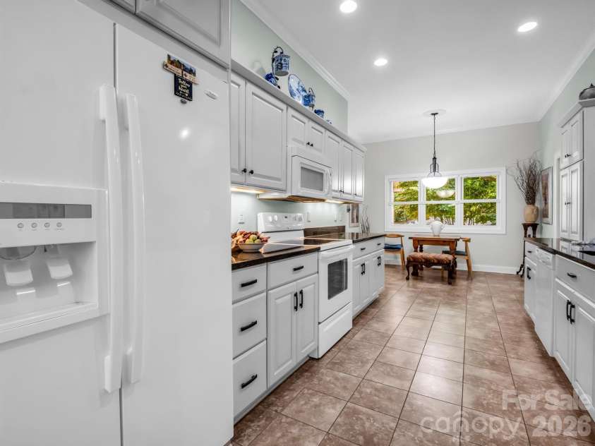 117 Inoli Circle, Brevard, NC 28712.  MLS# CAR4405669, YatesRealty ID 42661. 