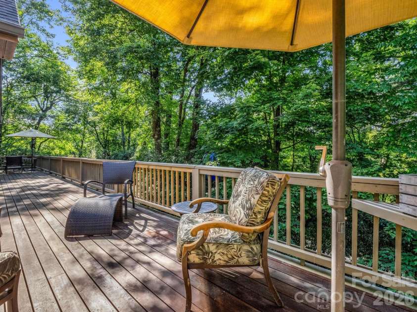 117 Inoli Circle, Brevard, NC 28712.  MLS# CAR4405669, YatesRealty ID 42661. 