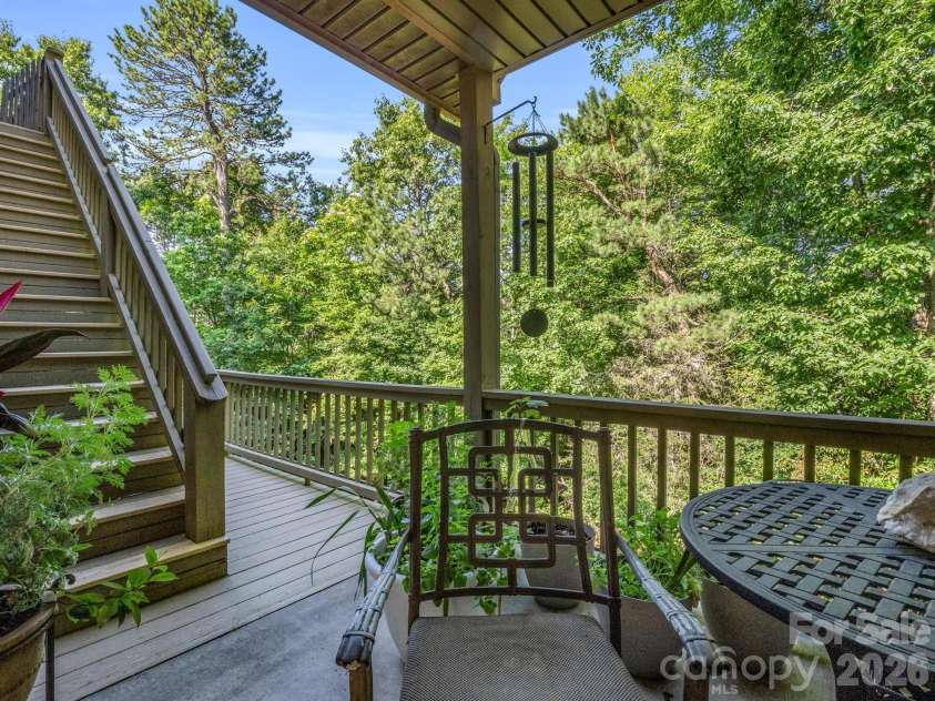 117 Inoli Circle, Brevard, NC 28712.  MLS# CAR4405669, YatesRealty ID 42661. 