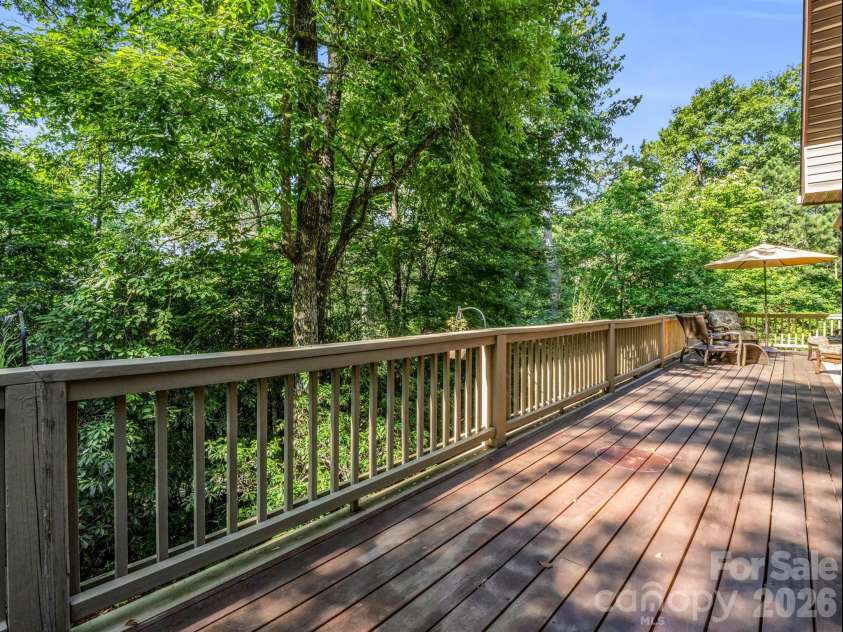 117 Inoli Circle, Brevard, NC 28712.  MLS# CAR4405669, YatesRealty ID 42661. 