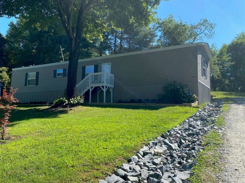 104 Fox Ridge Drive, Hendersonville, NC 28739.  MLS# CAR4412964, YatesRealty ID 42663. Front of Home