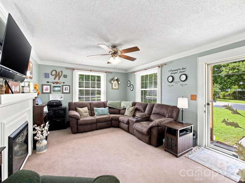 2102 Englewood Street, Kannapolis, NC 28083.  MLS# CAR4411165, YatesRealty ID 42664. 