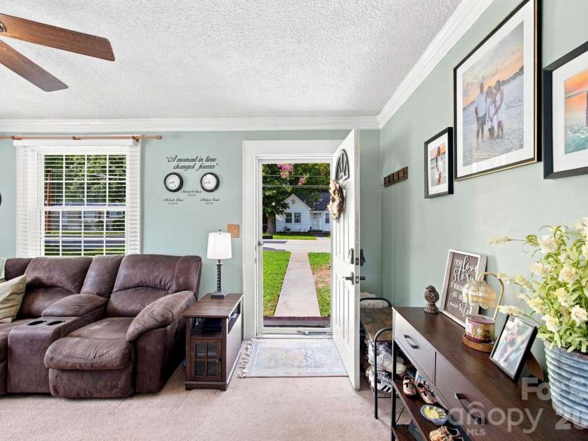 2102 Englewood Street, Kannapolis, NC 28083.  MLS# CAR4411165, YatesRealty ID 42664. 