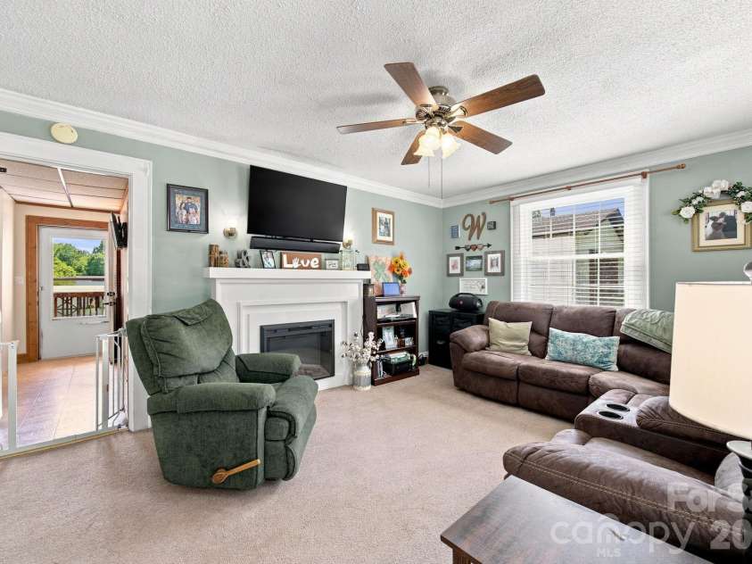 2102 Englewood Street, Kannapolis, NC 28083.  MLS# CAR4411165, YatesRealty ID 42664. 