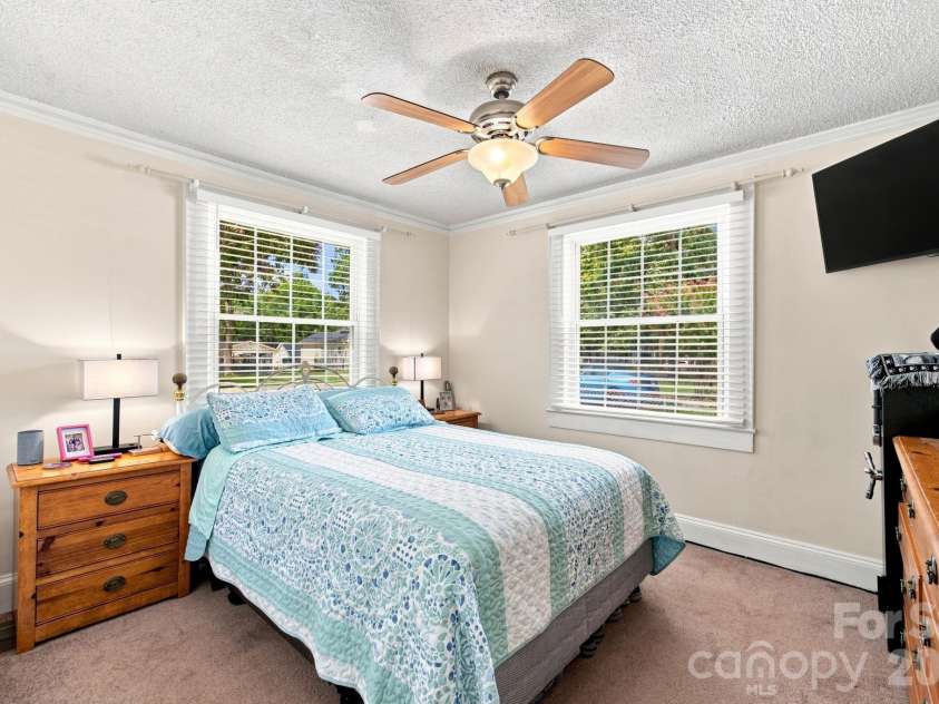 2102 Englewood Street, Kannapolis, NC 28083.  MLS# CAR4411165, YatesRealty ID 42664. 
