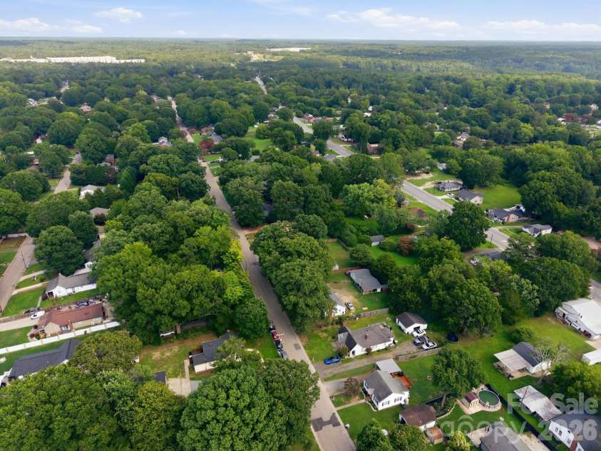 2102 Englewood Street, Kannapolis, NC 28083.  MLS# CAR4411165, YatesRealty ID 42664. 