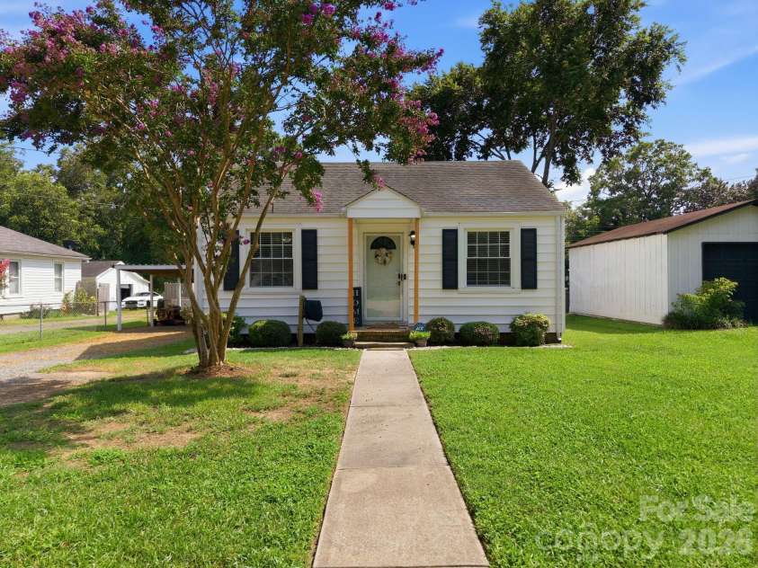 2102 Englewood Street, Kannapolis, NC 28083.  MLS# CAR4411165, YatesRealty ID 42664. 