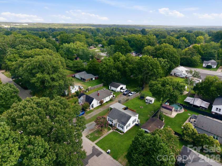 2102 Englewood Street, Kannapolis, NC 28083.  MLS# CAR4411165, YatesRealty ID 42664. 