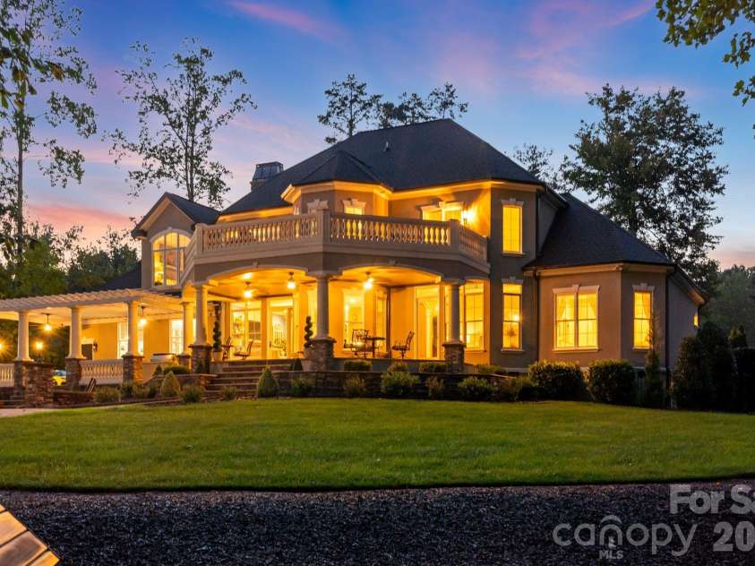 200 Timber Lake Drive, Troutman, NC 28166.  MLS# CAR4391540, YatesRealty ID 42665. 