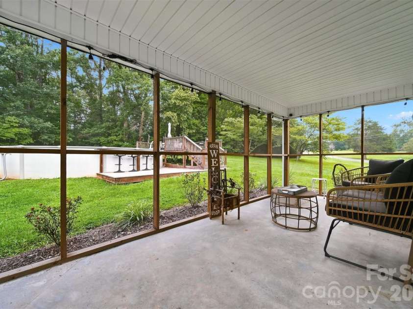 1706 Oakmont Drive, Lenoir, NC 28645.  MLS# CAR4411247, YatesRealty ID 42666. 