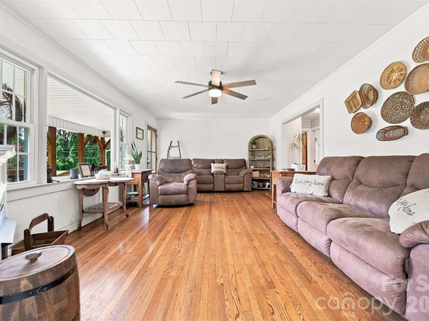 1706 Oakmont Drive, Lenoir, NC 28645.  MLS# CAR4411247, YatesRealty ID 42666. 