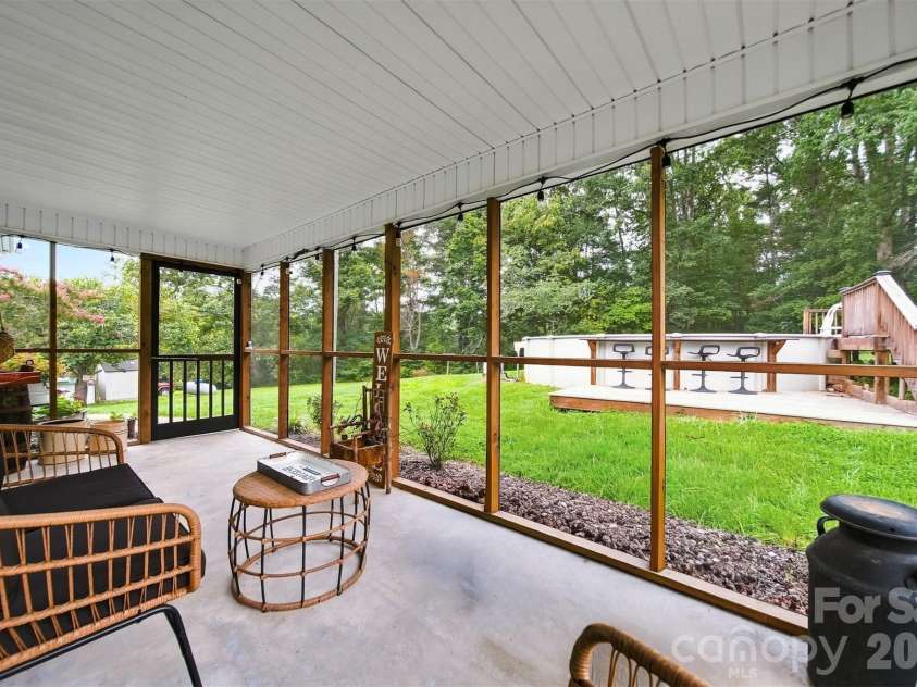 1706 Oakmont Drive, Lenoir, NC 28645.  MLS# CAR4411247, YatesRealty ID 42666. 