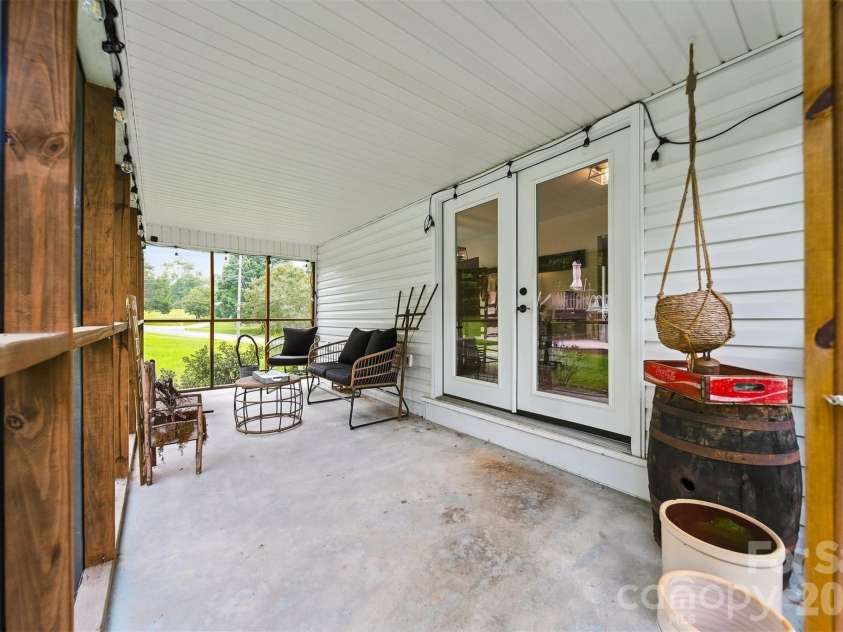 1706 Oakmont Drive, Lenoir, NC 28645.  MLS# CAR4411247, YatesRealty ID 42666. 