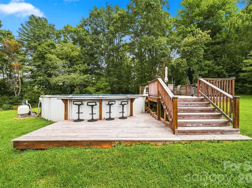 1706 Oakmont Drive, Lenoir, NC 28645.  MLS# CAR4411247, YatesRealty ID 42666. 