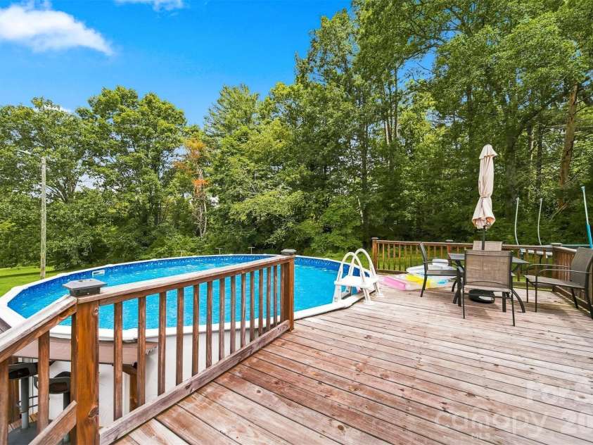 1706 Oakmont Drive, Lenoir, NC 28645.  MLS# CAR4411247, YatesRealty ID 42666. 