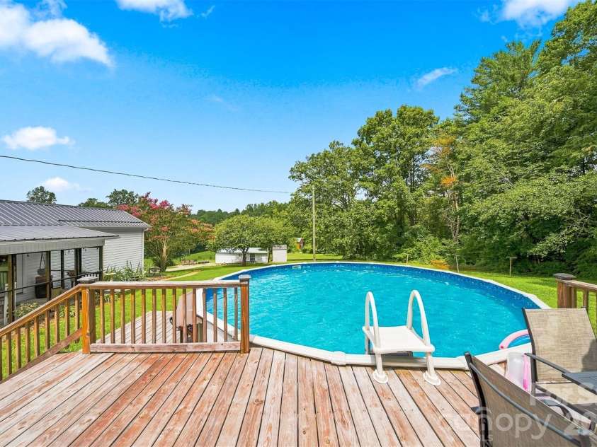 1706 Oakmont Drive, Lenoir, NC 28645.  MLS# CAR4411247, YatesRealty ID 42666. 