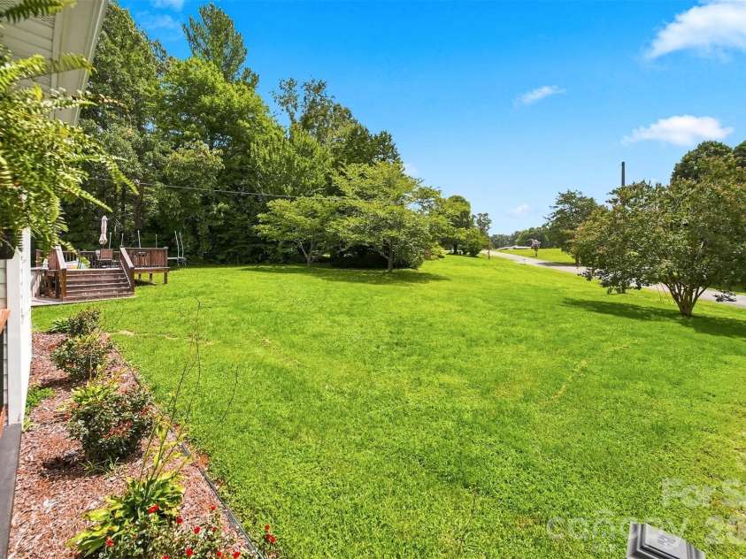 1706 Oakmont Drive, Lenoir, NC 28645.  MLS# CAR4411247, YatesRealty ID 42666. 