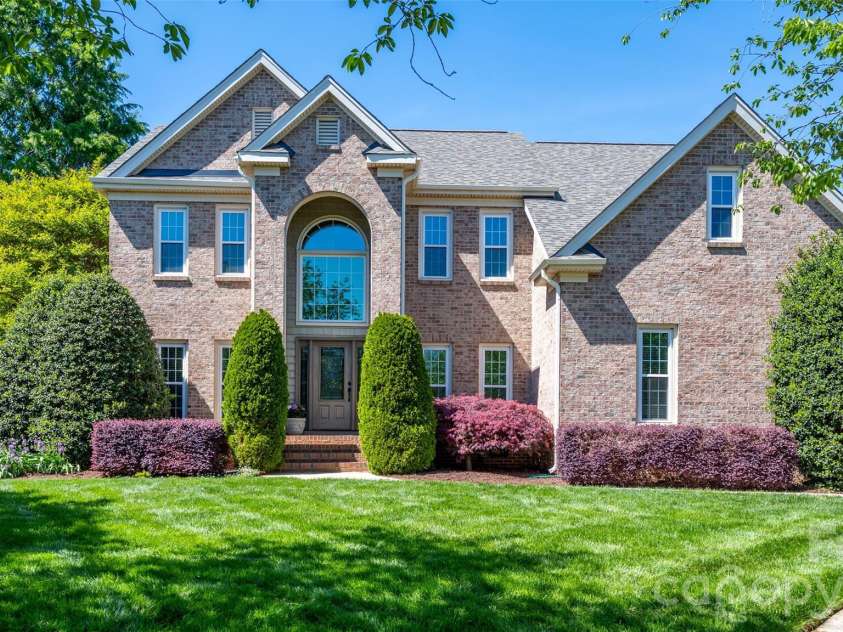 119 Topsail Place, Mooresville, NC 28117.  MLS# CAR4379024, YatesRealty ID 42667. Covered Entry