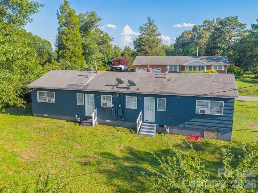 402 Webb Street, Dallas, NC 28034.  MLS# CAR4403939, YatesRealty ID 42668. 