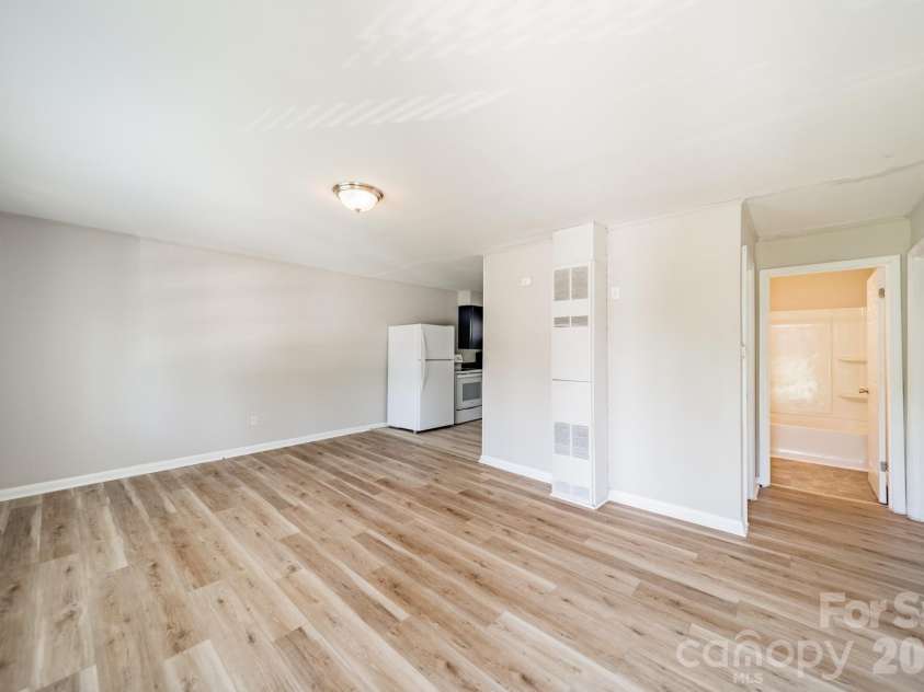 402 Webb Street, Dallas, NC 28034.  MLS# CAR4403939, YatesRealty ID 42668. 