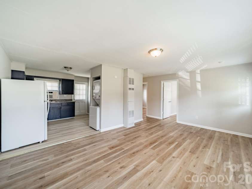 402 Webb Street, Dallas, NC 28034.  MLS# CAR4403939, YatesRealty ID 42668. 