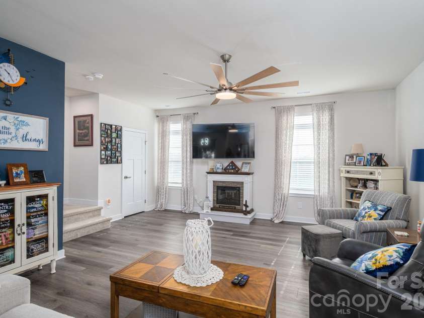 1937 Tupelo Grove Lane, Gastonia, NC 28054.  MLS# CAR4344471, YatesRealty ID 4267. 