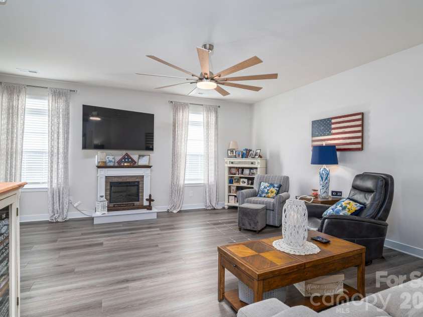 1937 Tupelo Grove Lane, Gastonia, NC 28054.  MLS# CAR4344471, YatesRealty ID 4267. 