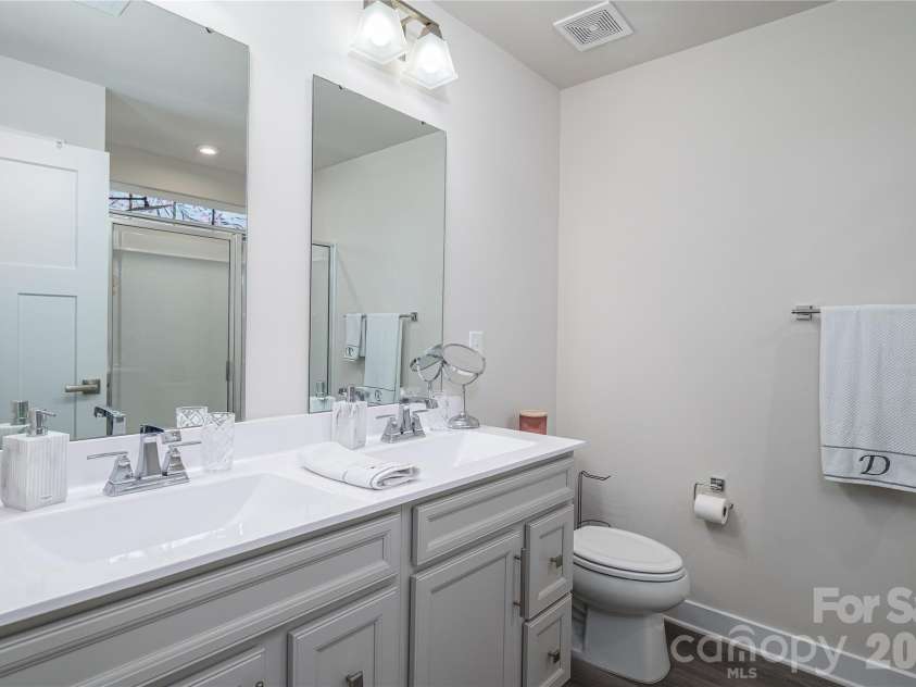 1937 Tupelo Grove Lane, Gastonia, NC 28054.  MLS# CAR4344471, YatesRealty ID 4267. 