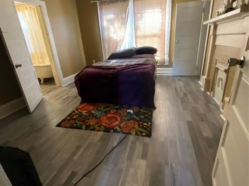 525 Park Drive, Statesville, NC 28677.  MLS# CAR4332807, YatesRealty ID 4267. Bathroom
