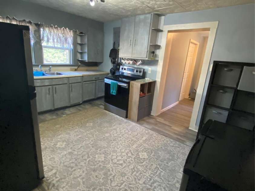 525 Park Drive, Statesville, NC 28677.  MLS# CAR4332807, YatesRealty ID 4267. Kit