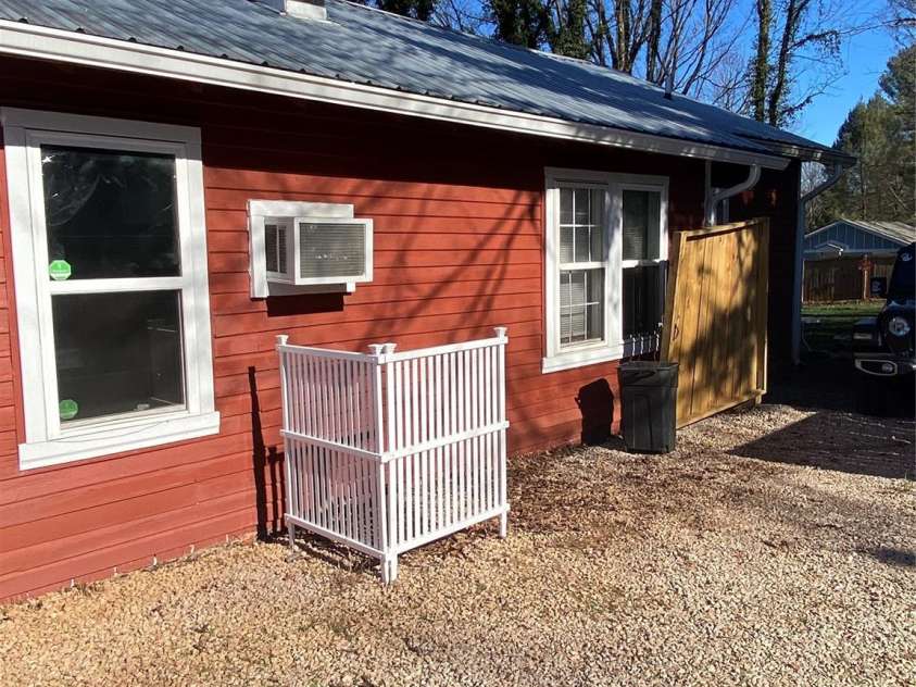 525 Park Drive, Statesville, NC 28677.  MLS# CAR4332807, YatesRealty ID 4267. Side