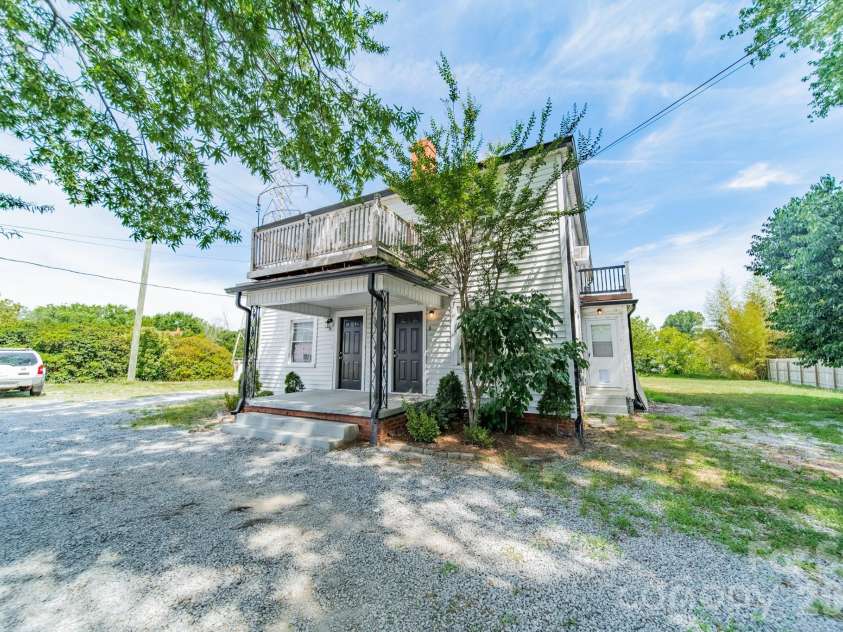 14 Mills Avenue, Concord, NC 28027.  MLS# CAR4403802, YatesRealty ID 42670. Front Exterior