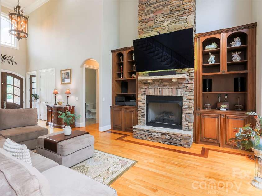 139 Waterbury Drive, Mooresville, NC 28117.  MLS# CAR4400849, YatesRealty ID 42672. 