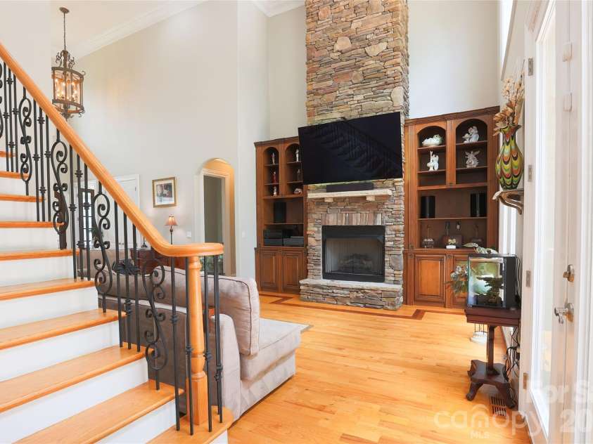139 Waterbury Drive, Mooresville, NC 28117.  MLS# CAR4400849, YatesRealty ID 42672. 