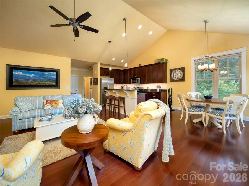 21 Kaufman Stone Way, Biltmore Lake, NC 28715.  MLS# CAR4411076, YatesRealty ID 42674. 