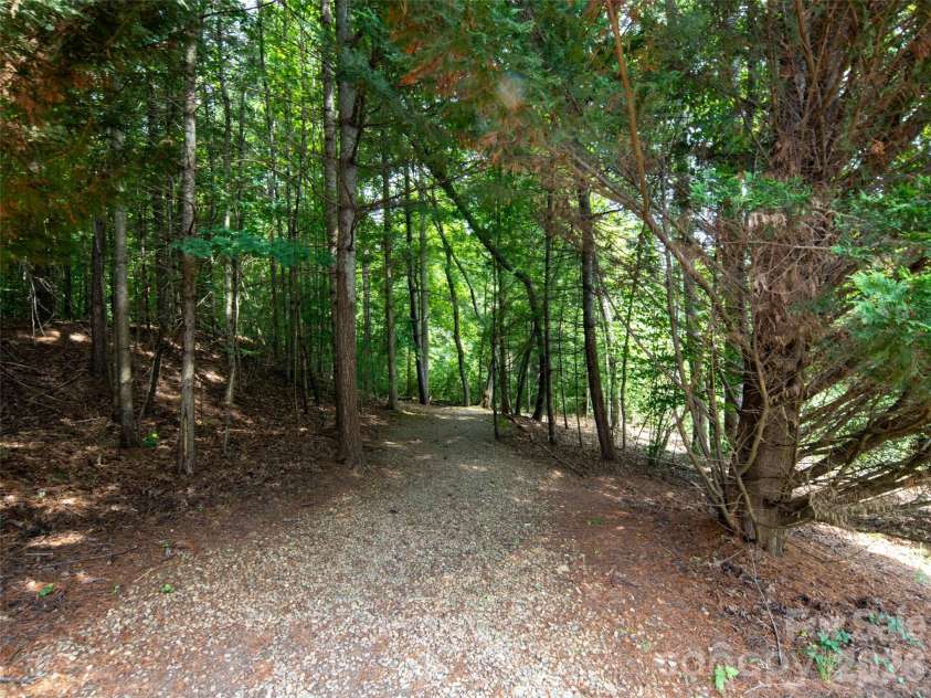 21 Kaufman Stone Way, Biltmore Lake, NC 28715.  MLS# CAR4411076, YatesRealty ID 42674. 