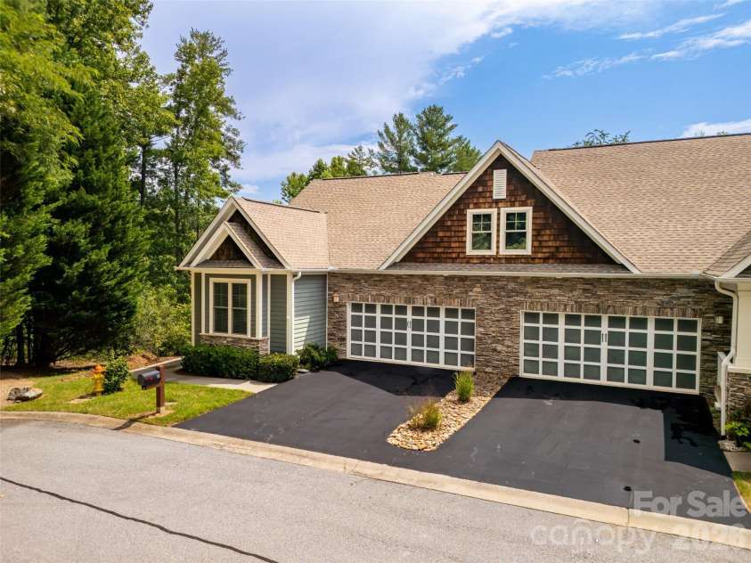 21 Kaufman Stone Way, Biltmore Lake, NC 28715.  MLS# CAR4411076, YatesRealty ID 42674. 