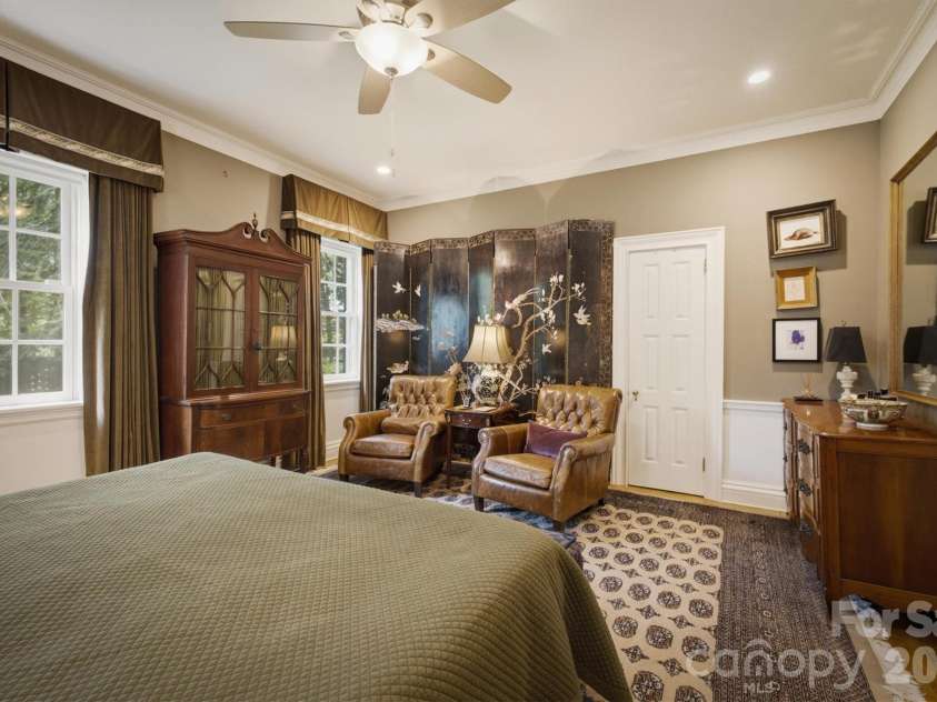 202 Woodside Place, Lenoir, NC 28645.  MLS# CAR4403454, YatesRealty ID 42675. 