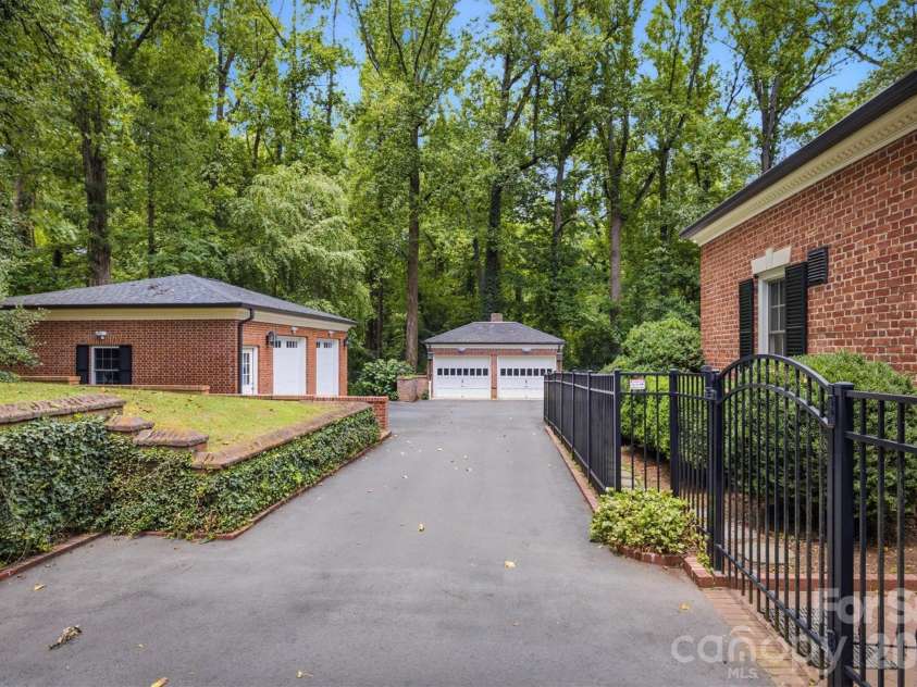 202 Woodside Place, Lenoir, NC 28645.  MLS# CAR4403454, YatesRealty ID 42675. 