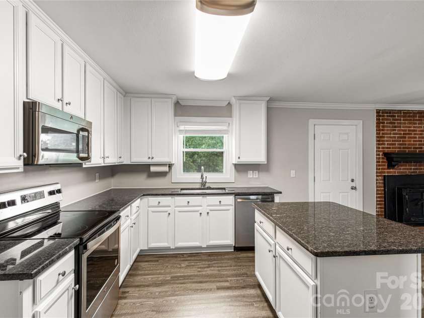 6366 Williamson Road, Rock Hill, SC 29730.  MLS# CAR4411550, YatesRealty ID 42676. 