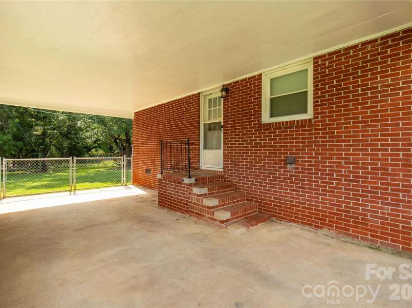 6366 Williamson Road, Rock Hill, SC 29730.  MLS# CAR4411550, YatesRealty ID 42676. 