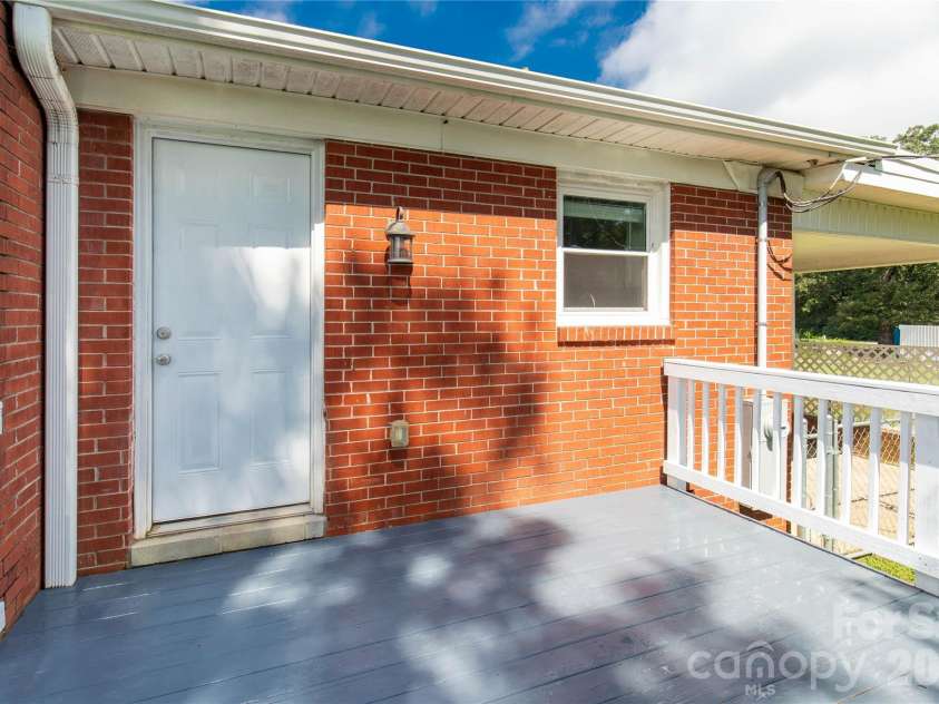 6366 Williamson Road, Rock Hill, SC 29730.  MLS# CAR4411550, YatesRealty ID 42676. 