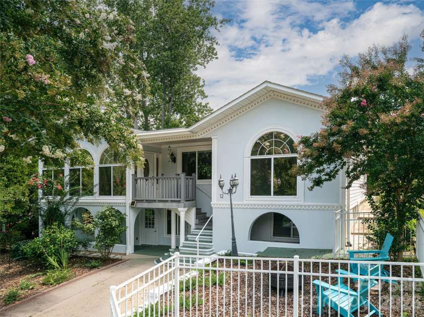 12 Peeler Drive, Asheville, NC 28803.  MLS# CAR4411996, YatesRealty ID 42677. 