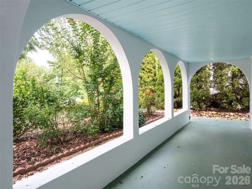 12 Peeler Drive, Asheville, NC 28803.  MLS# CAR4411996, YatesRealty ID 42677. 