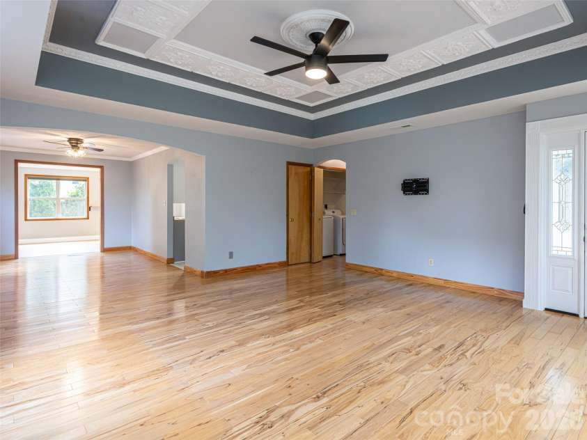 12 Peeler Drive, Asheville, NC 28803.  MLS# CAR4411996, YatesRealty ID 42677. 
