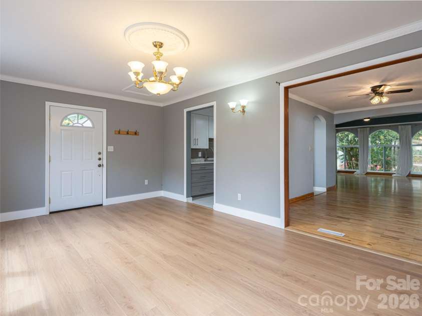 12 Peeler Drive, Asheville, NC 28803.  MLS# CAR4411996, YatesRealty ID 42677. 